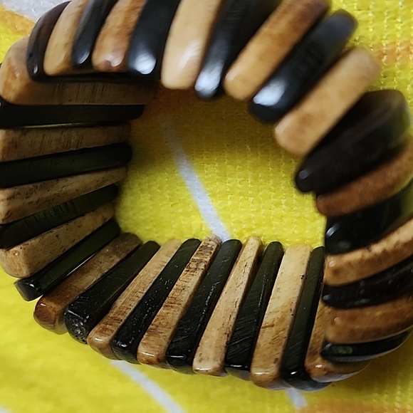 EUC - Wooden Cuff Stretch Bracelet in Light and Dark Brown - Picture 7 of 8